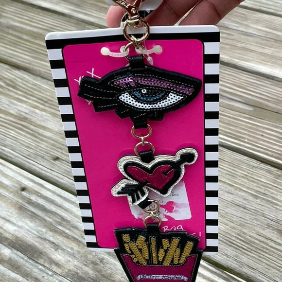 Betsey Johnson Keychain Gold Tone Hardware Eye Heart & French Fries Keys Holder - Picture 8 of 11